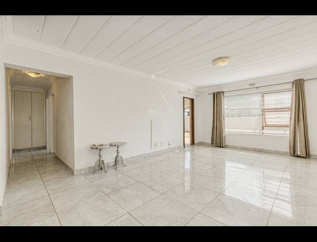 3 BEDROOM APARTMENT FOR SALE IN MORNINGSIDE